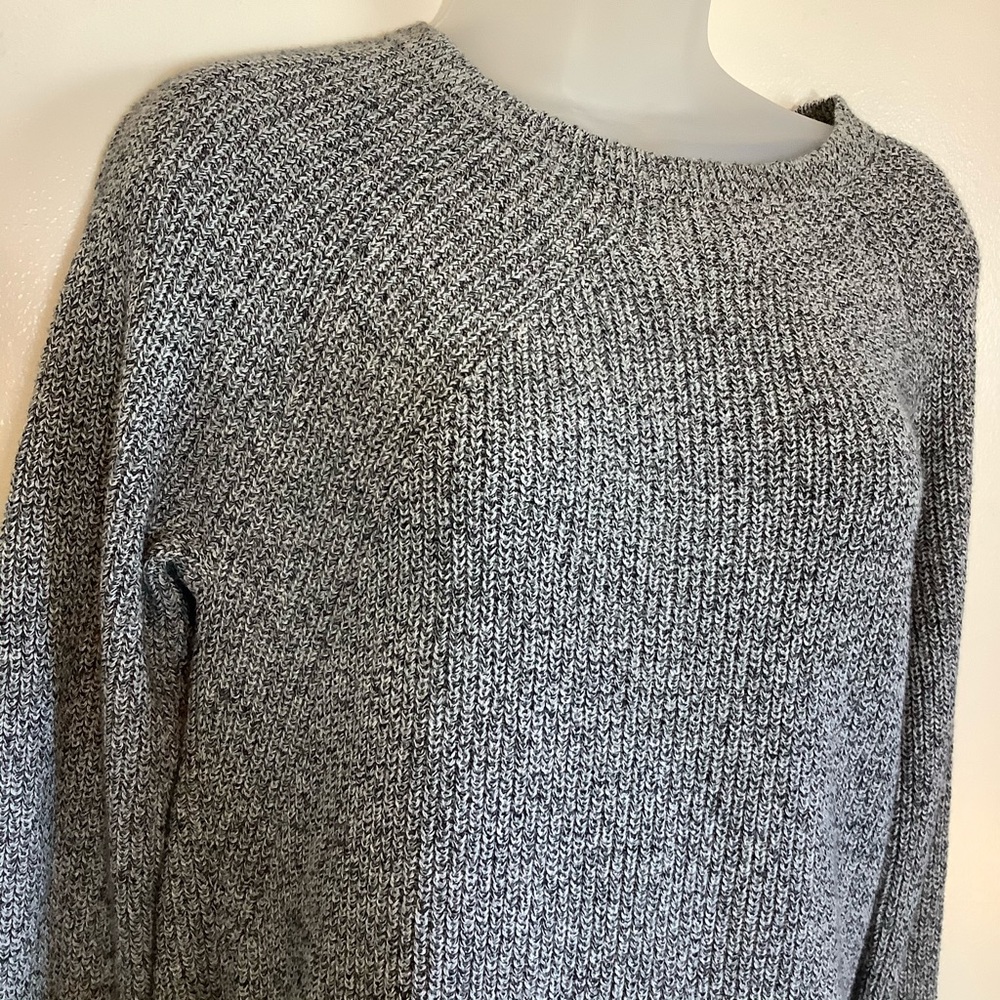 EUC Loft Gray Heather Long Sleeve Sweater‎ Size Medium